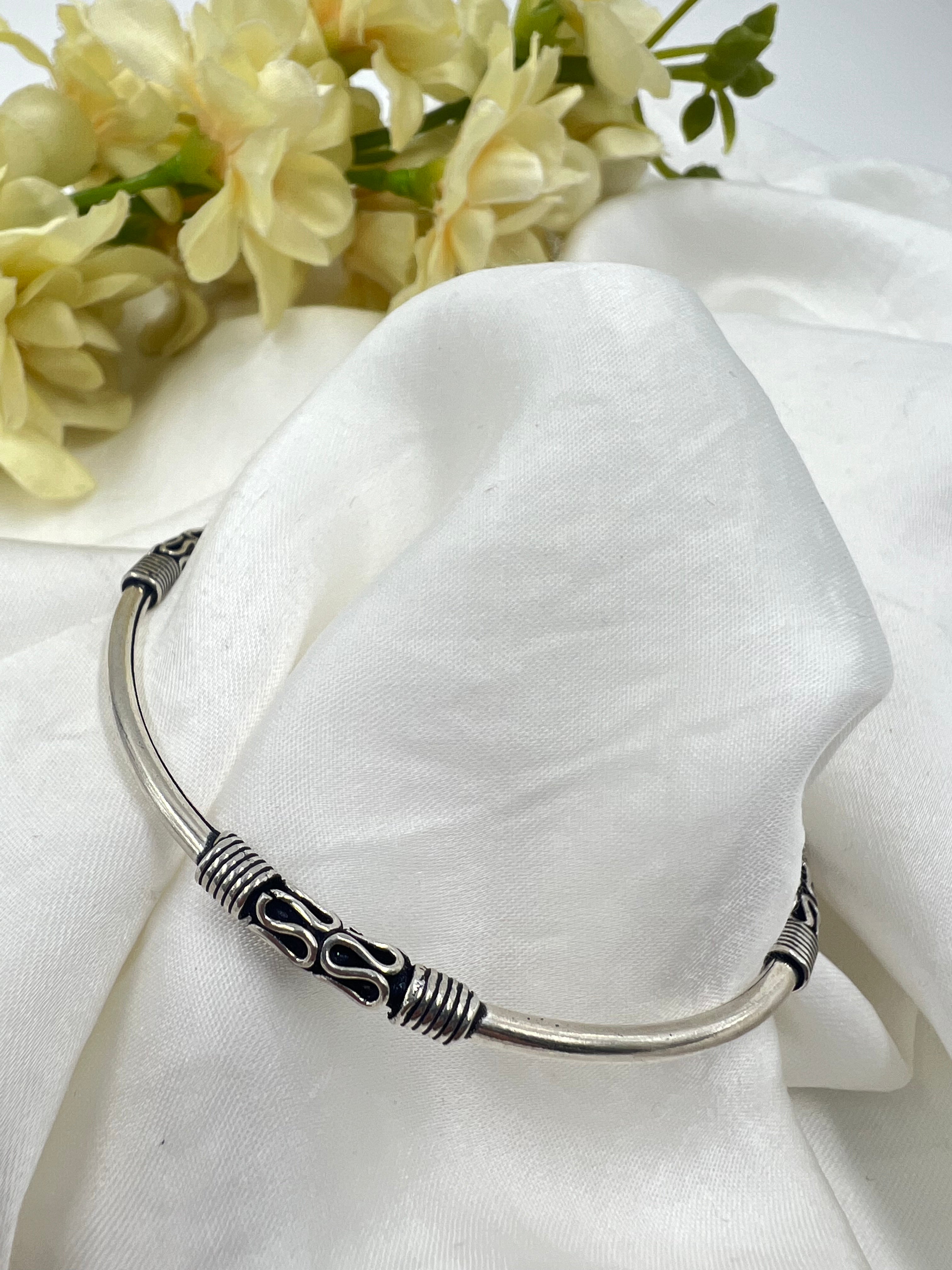 SleekSilver Bangle