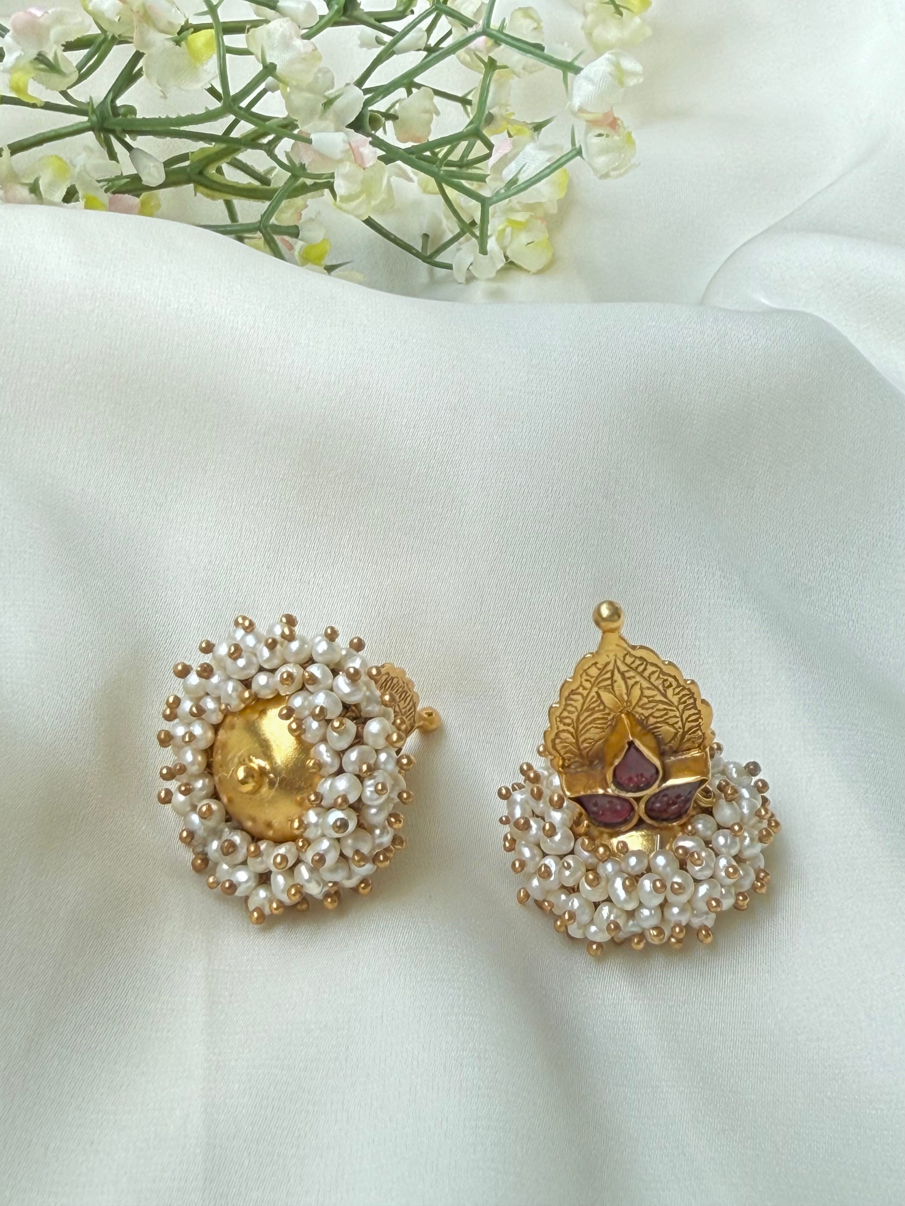 Dakshin Moti Sunheri Earring