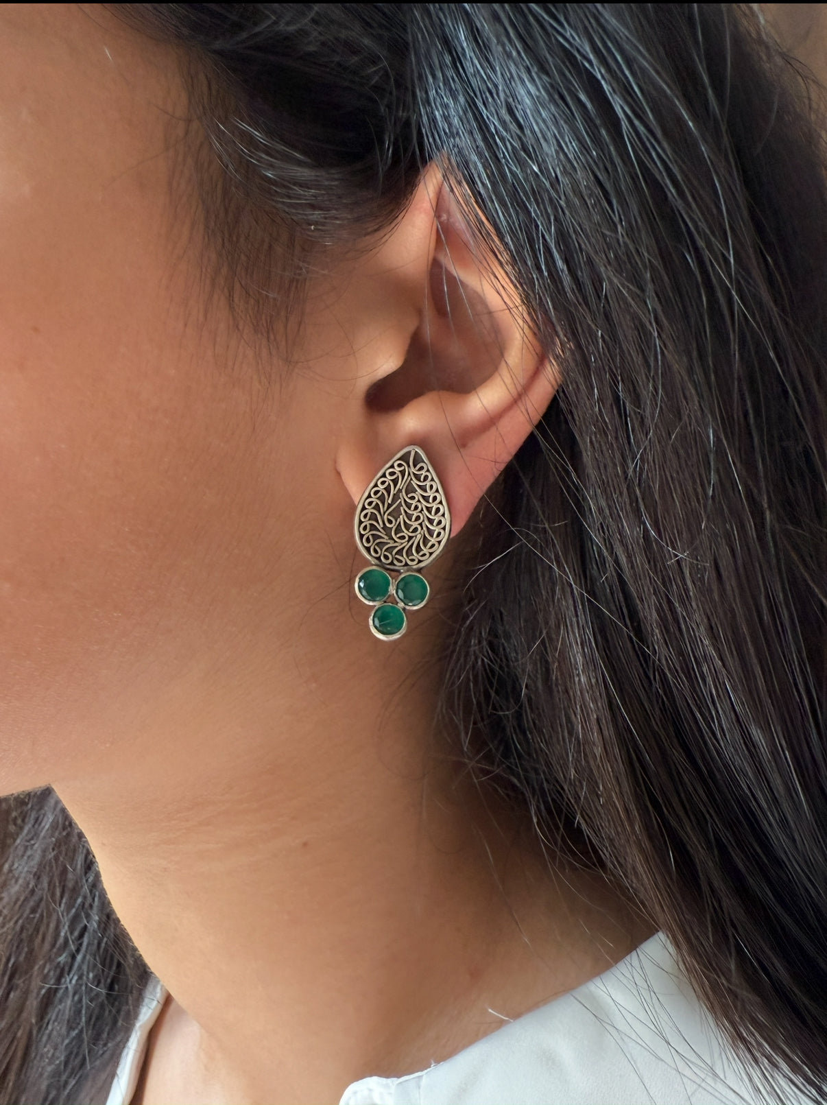 Hari Bindika Earring