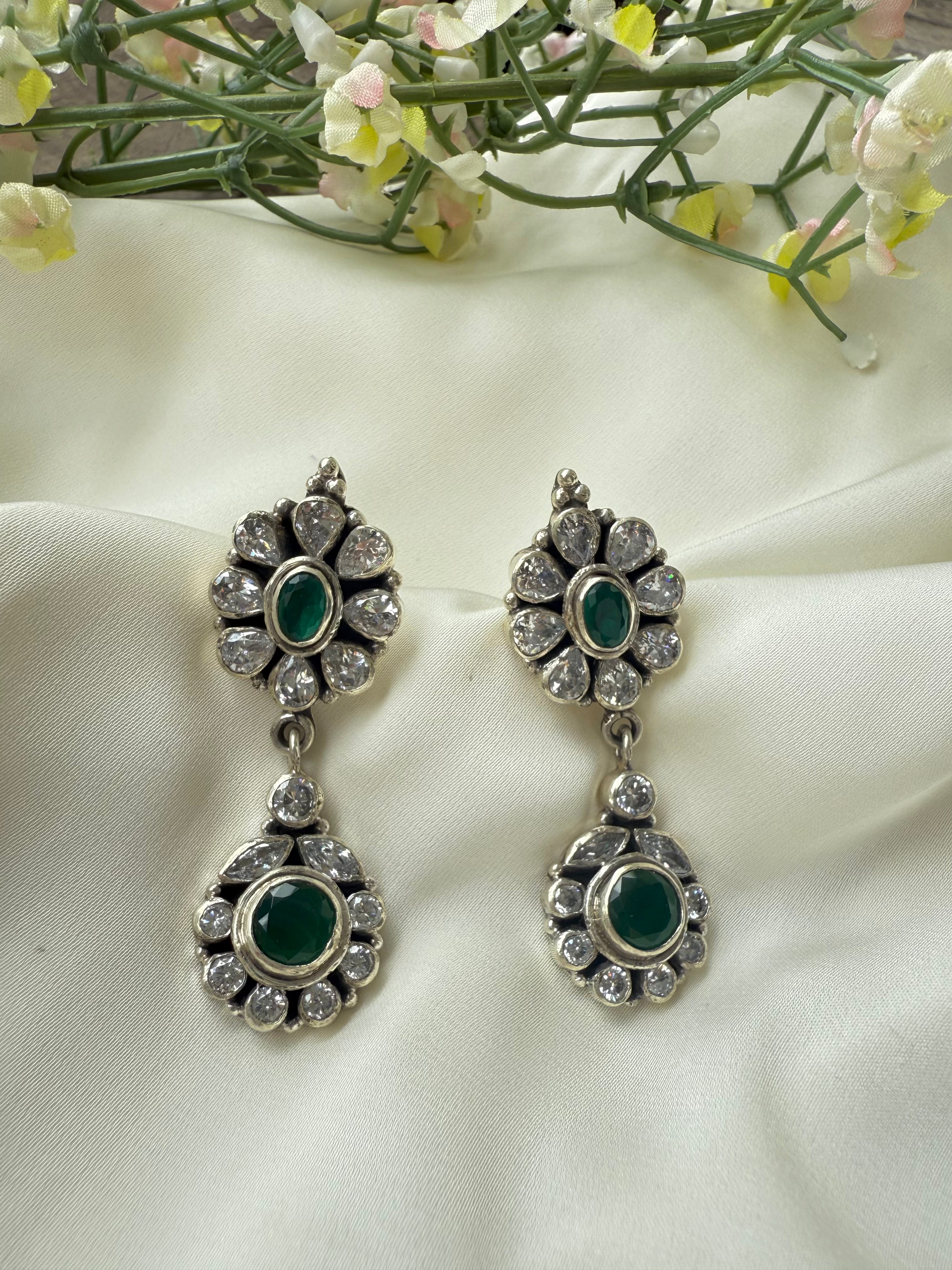Gulnaaz Earring