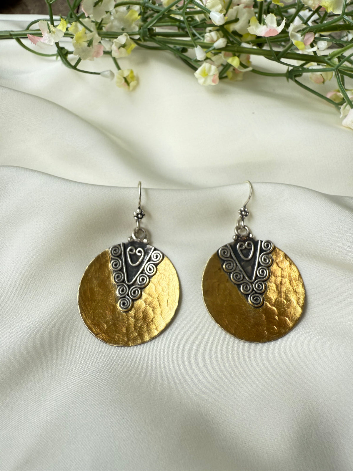Sunehri Earring