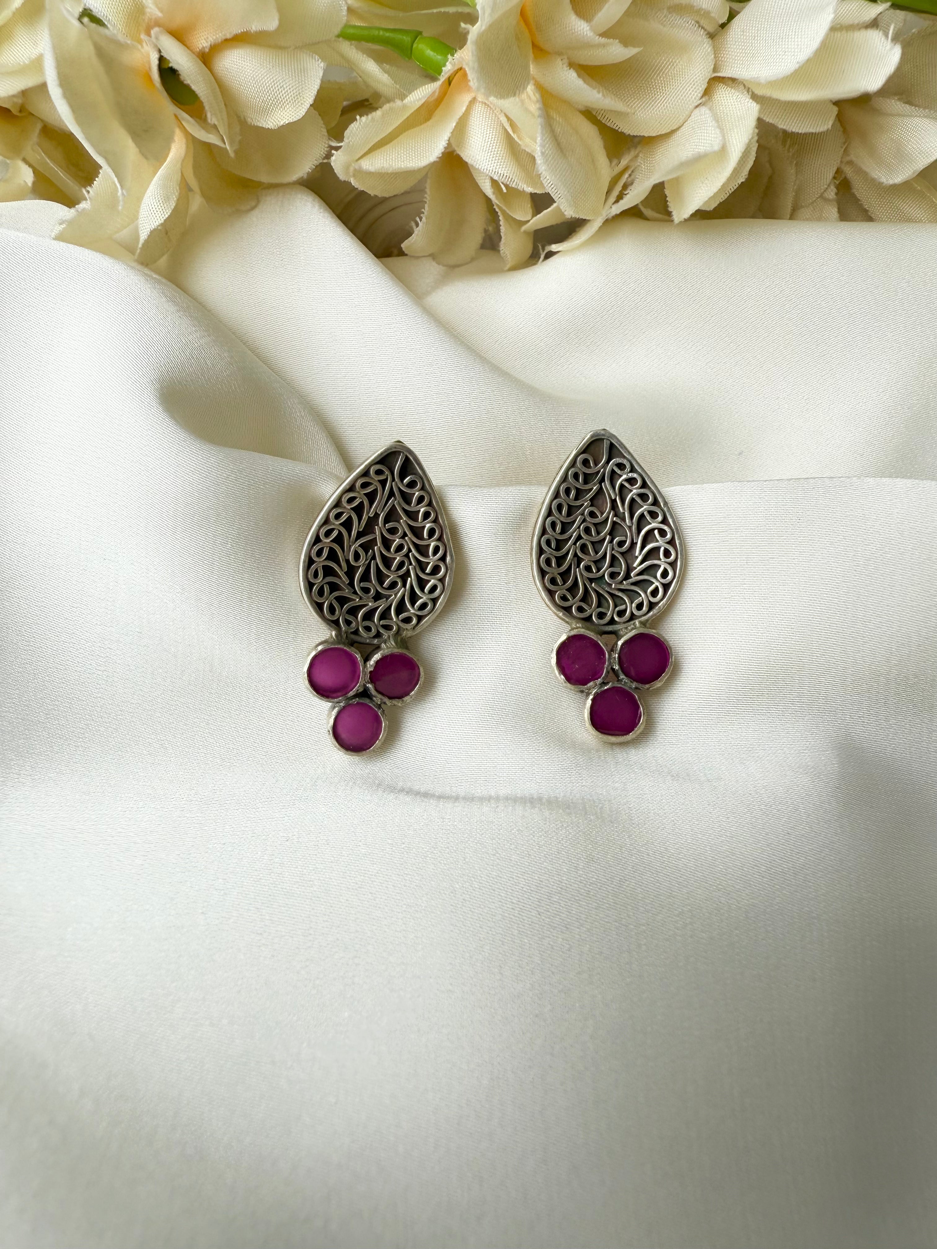 Gulabi Bindika Earring