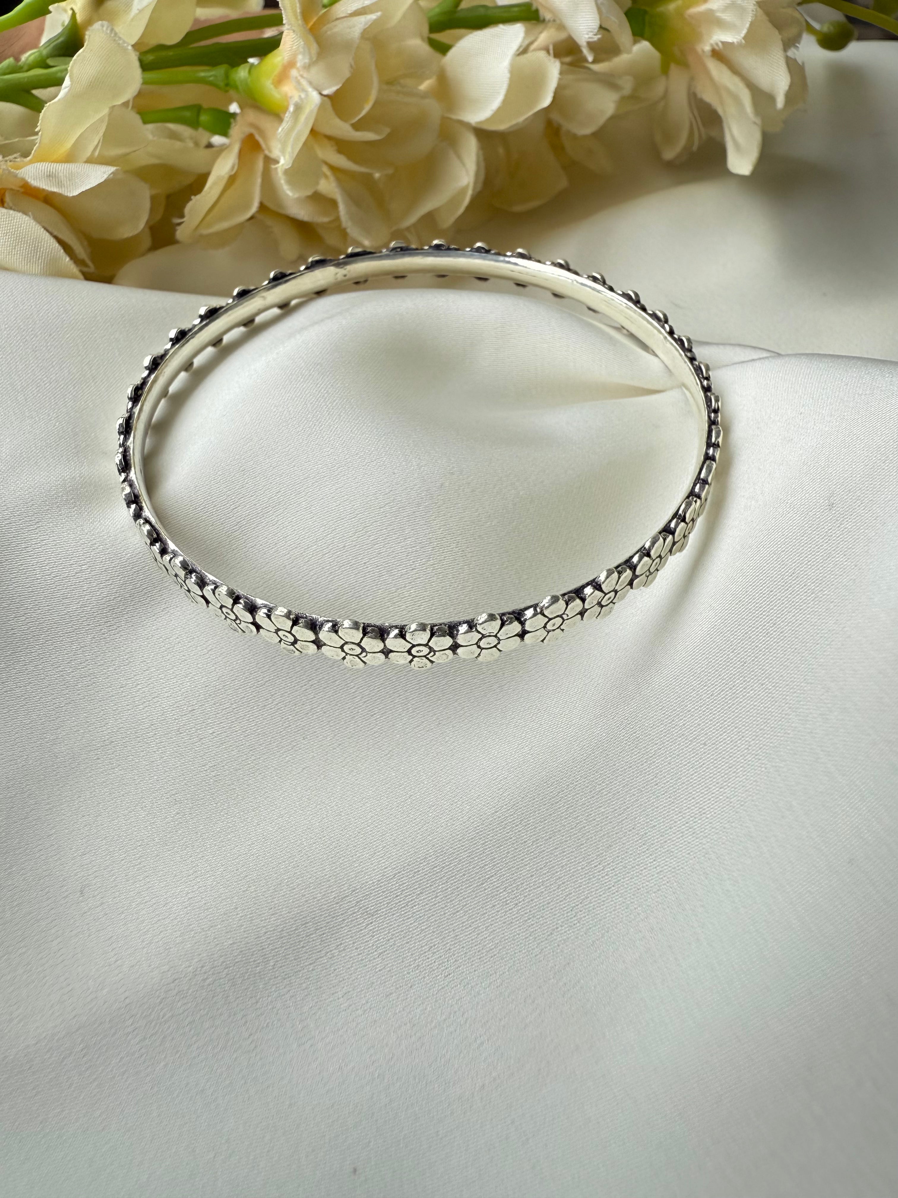 Phoolrekha Bangle