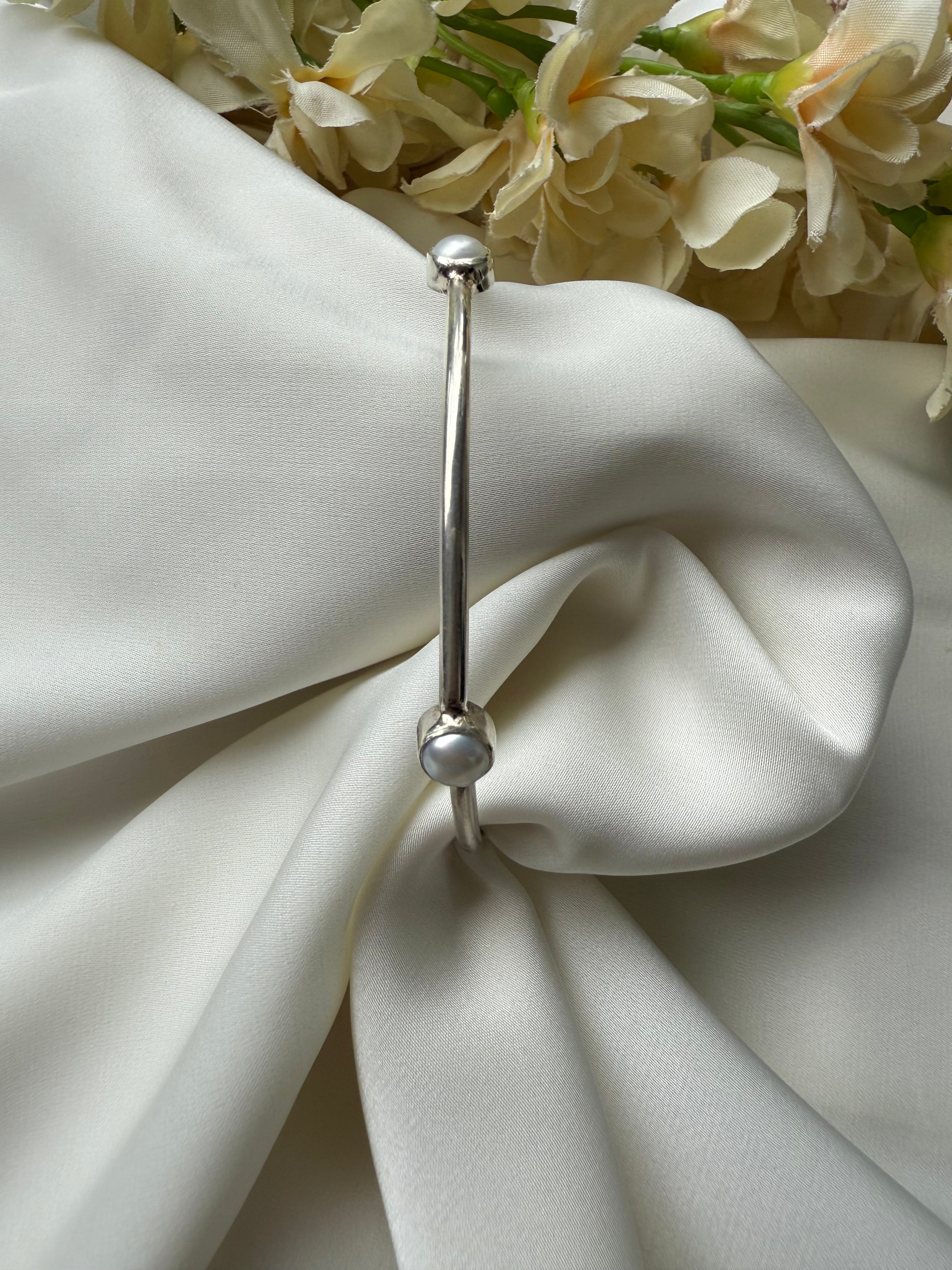 Chaar Moti Sleek Kada