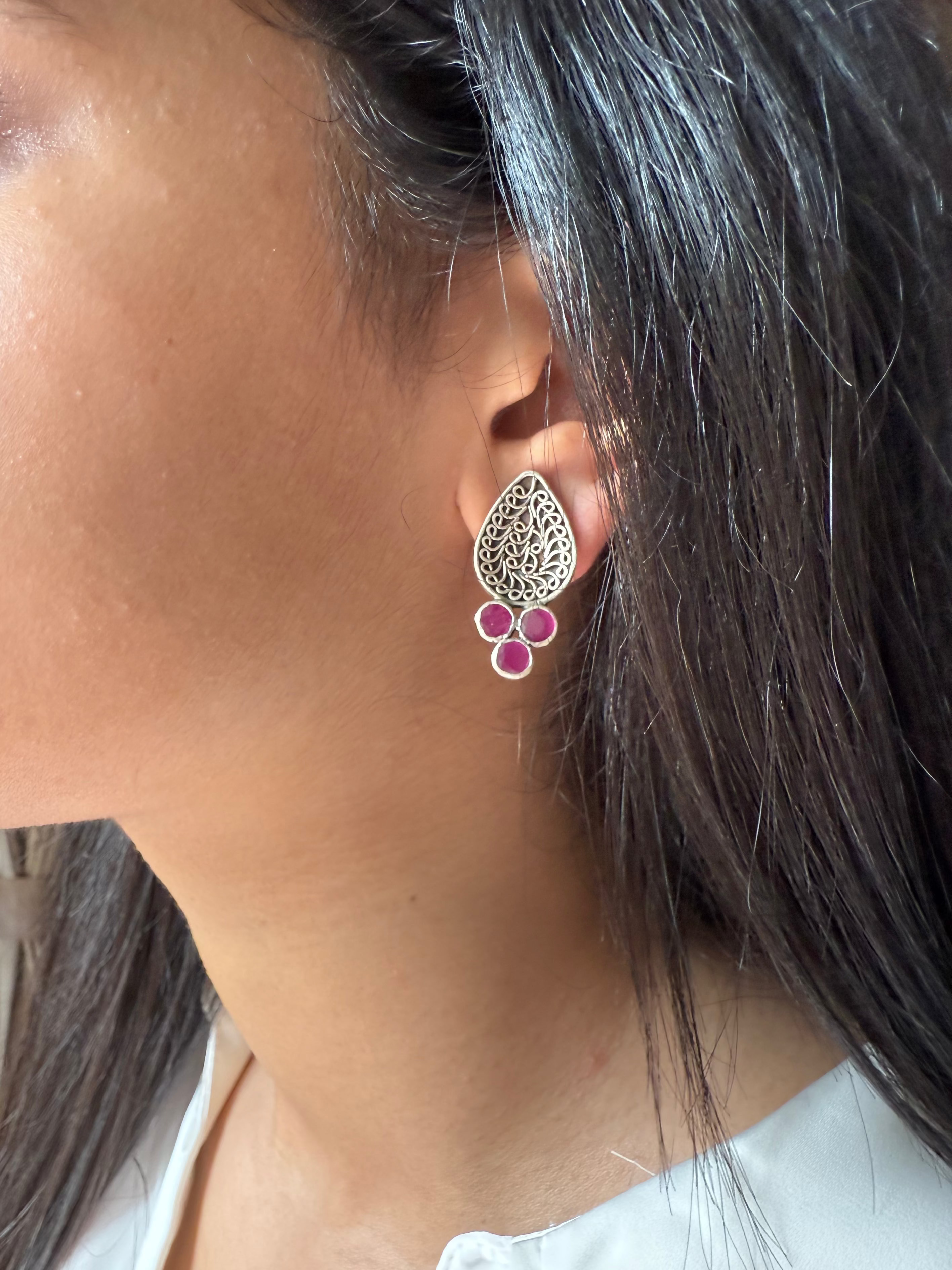 Gulabi Bindika Earring