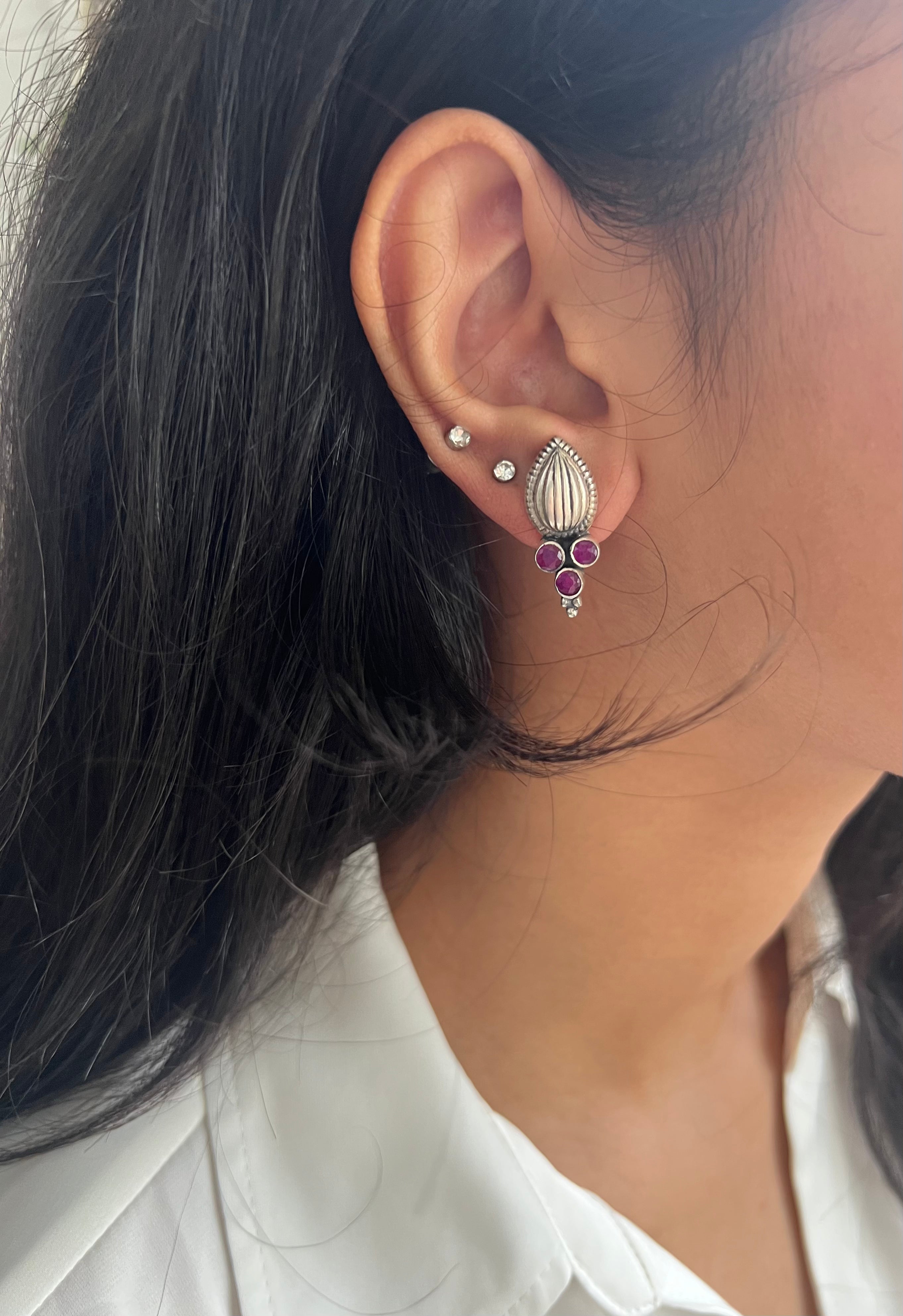 Tridot Ruby Shell Earring