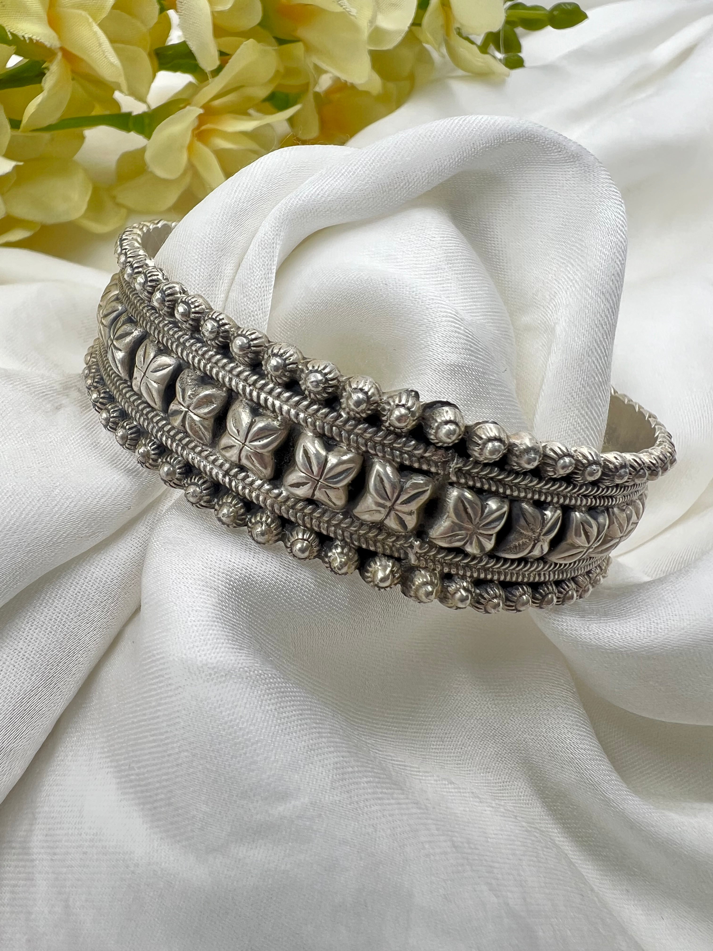 Silver Cubic Belt Kada