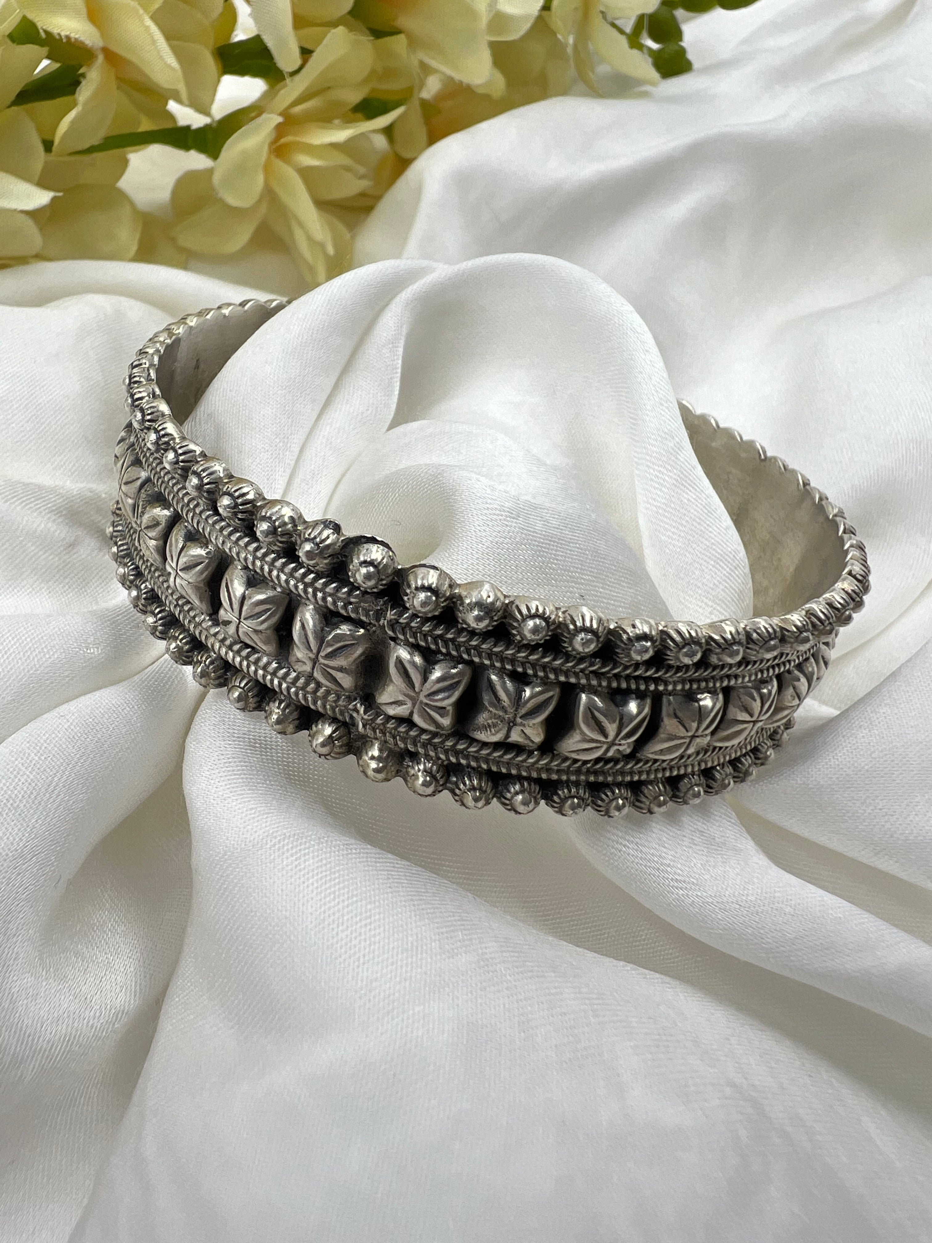 Silver Cubic Belt Kada