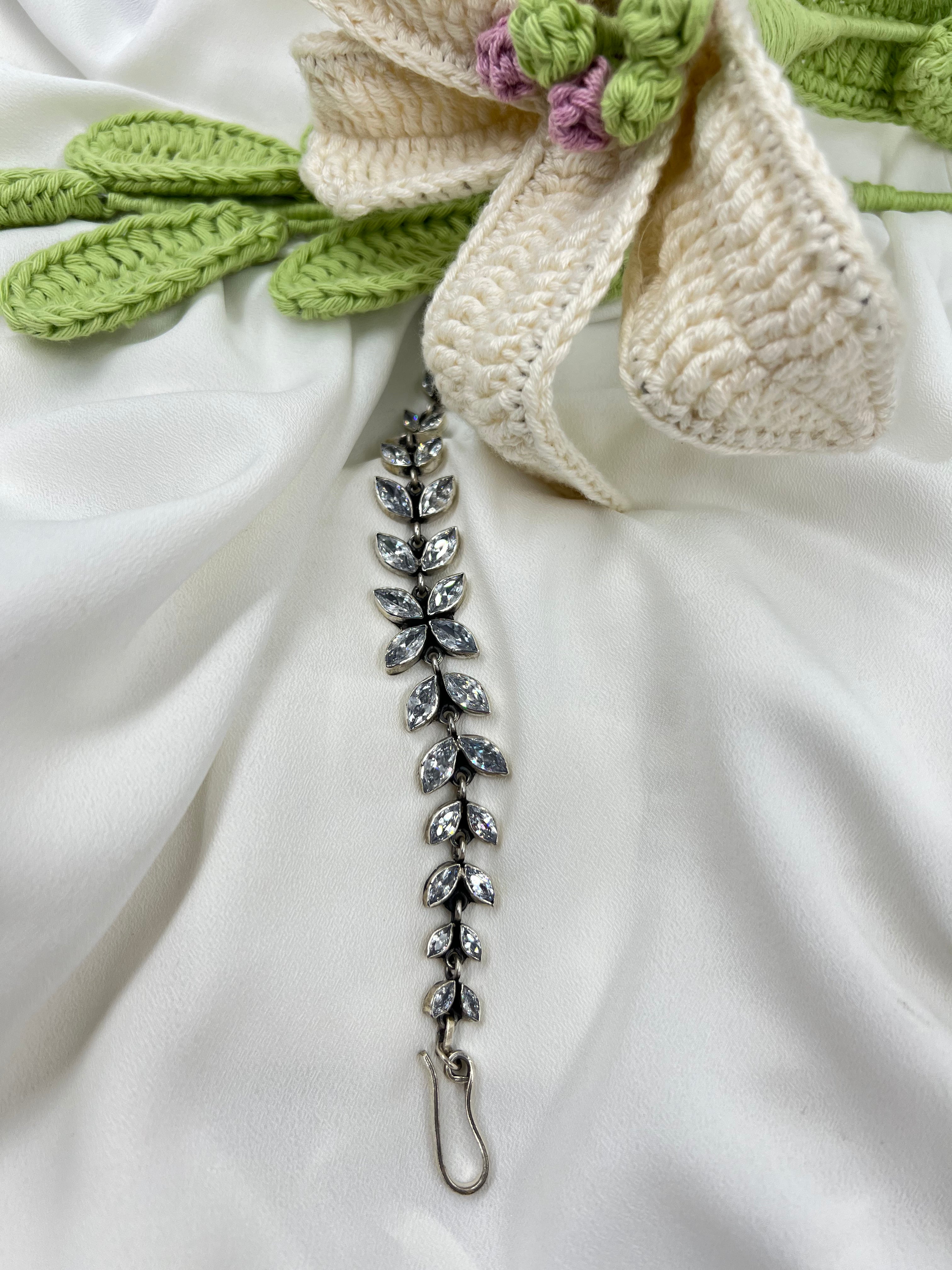 LeafyContrast Bracelet