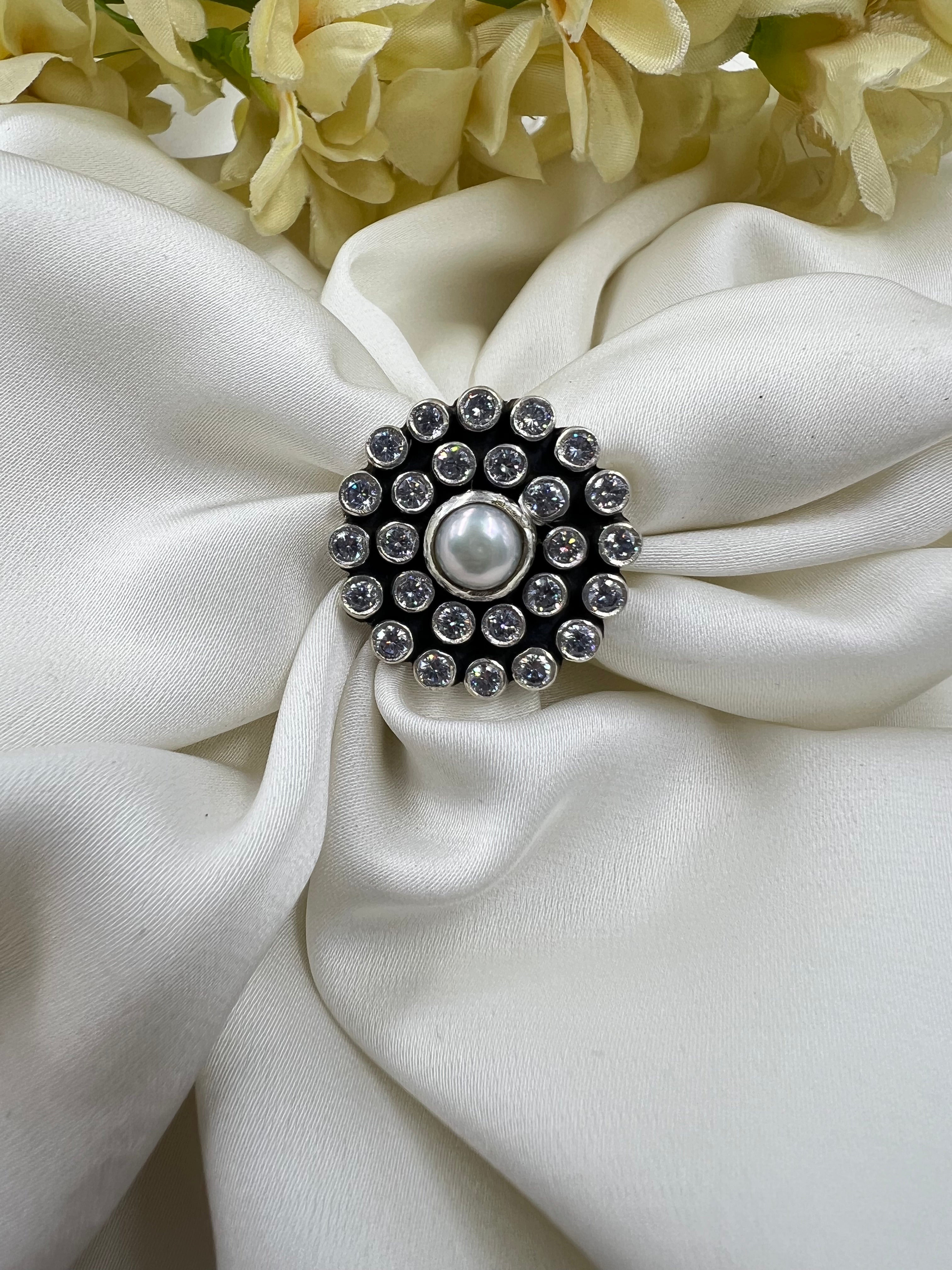 Refined Serenity Pearl Ring